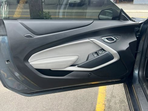 Used 2020 Chevrolet Camaro LT RWD image 11