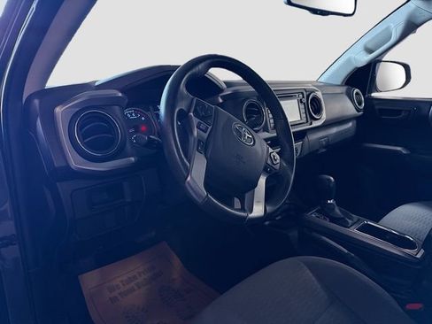 Used 2017 Toyota Tacoma SR5 w/ Tow Package image 10