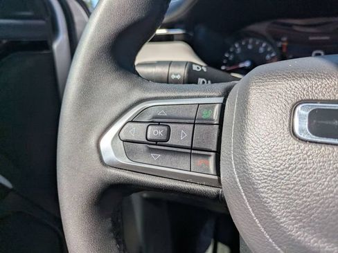 Used 2025 Jeep Compass Limited AWD/4WD image 18