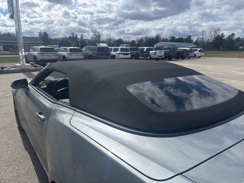 Used 2023 Chevrolet Camaro LT w/ RS Package image 13