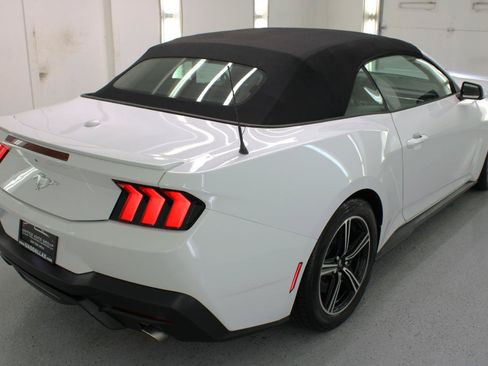 Used 2025 Ford Mustang Premium RWD image 32