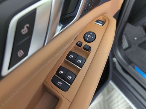 Used 2026 BMW X5 sDrive40i w/ Premium Package image 22