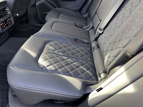 Used 2024 Audi SQ8 Prestige w/ Prestige Package image 34