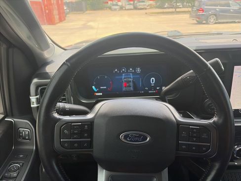 Used 2023 Ford F250 Lariat w/ Lariat Ultimate Package AWD/4WD image 13