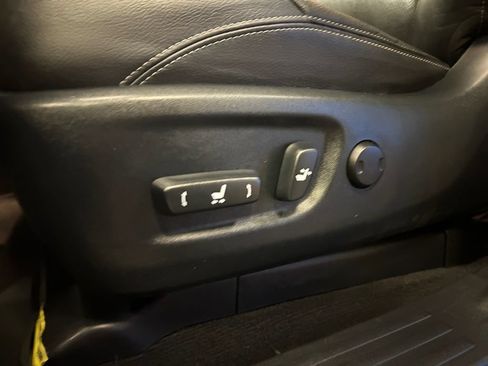 Used 2020 Toyota 4Runner Limited AWD/4WD image 22