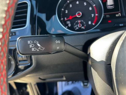 Used 2021 Volkswagen GTI S image 33