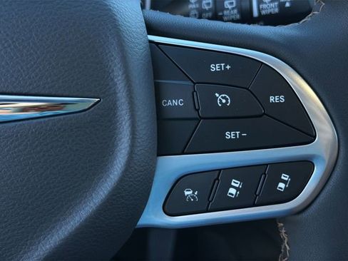 New 2026 Chrysler Pacifica Pinnacle image 27