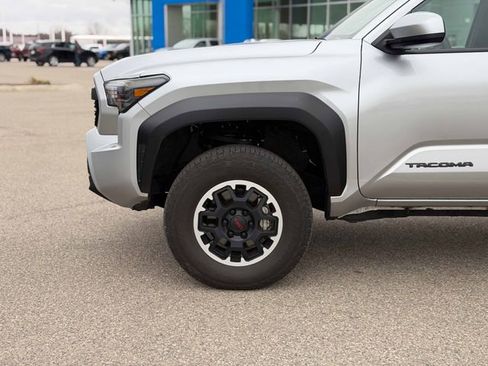 Used 2024 Toyota Tacoma TRD Off-Road AWD/4WD image 11