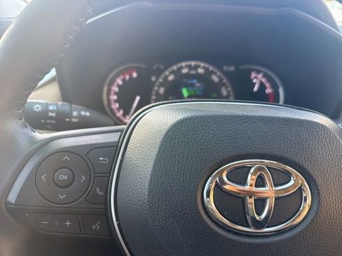 Used 2025 Toyota RAV4 XLE Premium image 17