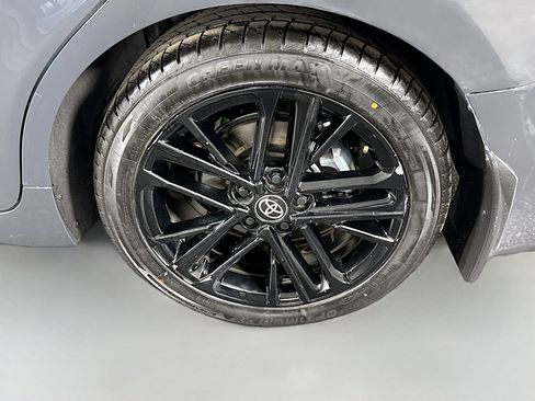 Used 2025 Toyota Camry SE image 37