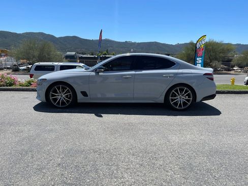Used 2022 Genesis G70 2.0T w/ Prestige Package RWD image 8