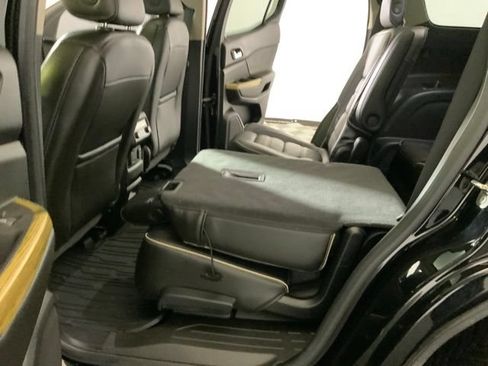 Used 2018 GMC Acadia Denali w/ Technology Package AWD/4WD image 53