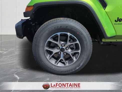 New 2025 Jeep Gladiator Sport image 31