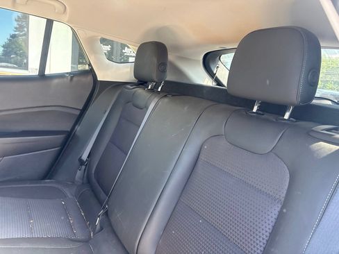 Used 2024 Chevrolet Trax LT w/ Driver Confidence Package FWD image 5