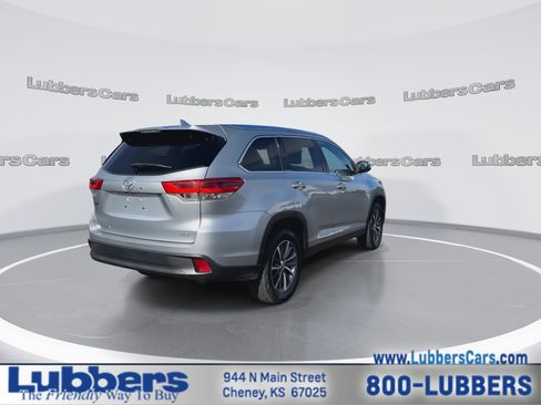 Used 2019 Toyota Highlander XLE image 8