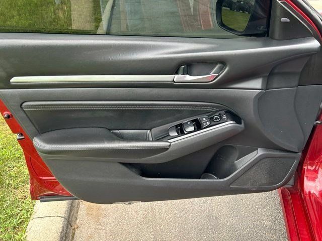 Used 2021 Nissan Altima 2.5 SL FWD image 11
