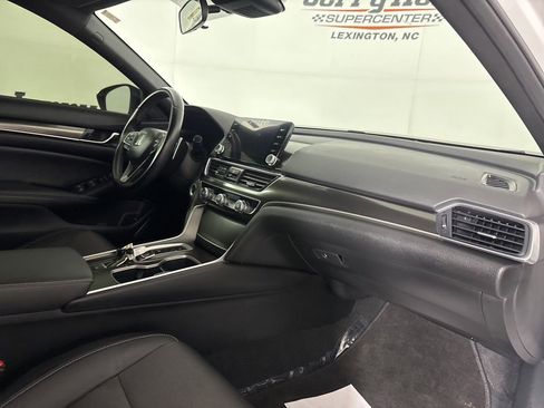Used 2021 Honda Accord Sport image 31
