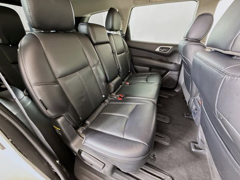Used 2018 Nissan Pathfinder SL w/ Cargo Package AWD/4WD image 26