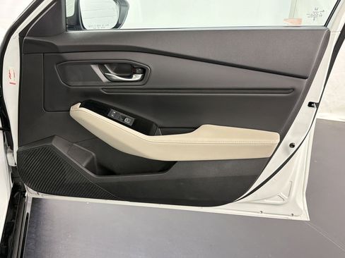 Used 2024 Honda Accord Touring image 33