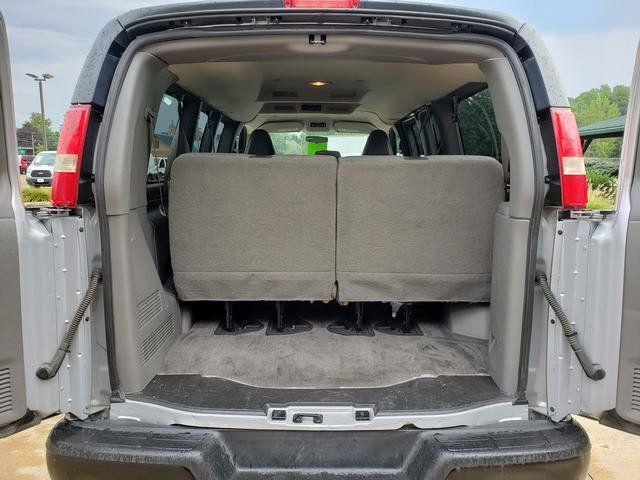 Used 2016 Chevrolet Express 2500 LS RWD image 5