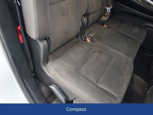 Used 2019 Dodge Durango SXT w/ 3rd Row Seating Group AWD/4WD image 24