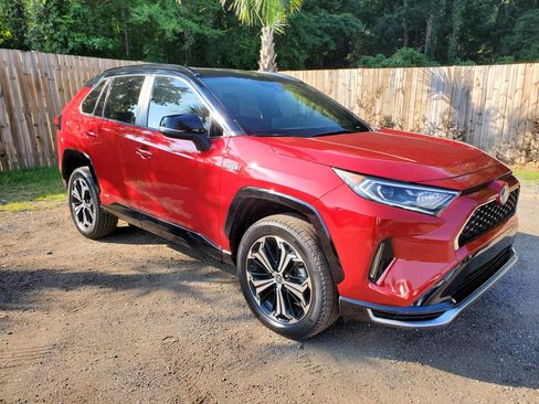 Used 2021 Toyota RAV4 XSE AWD/4WD image 13