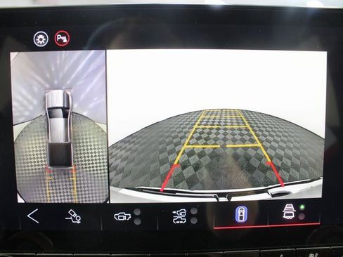 New 2026 GMC Canyon AT4X image 4