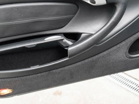 Used 2004 Porsche 911 GT3 image 11