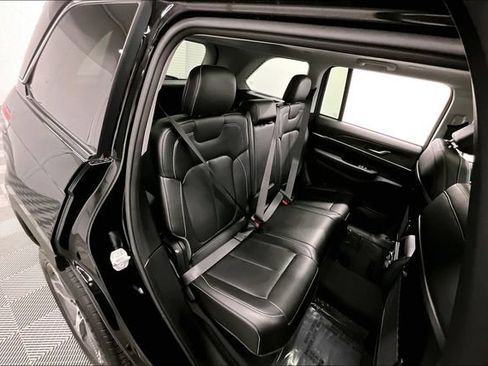 Used 2023 Jeep Grand Cherokee Limited AWD/4WD image 26
