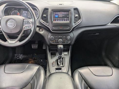 Used 2019 Jeep Cherokee Latitude Plus image 16