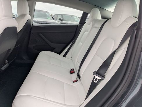 Used 2022 Tesla Model 3 Long Range AWD/4WD image 15