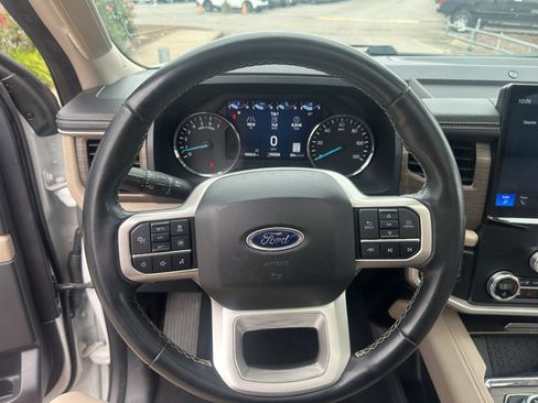 Used 2024 Ford Expedition Max Limited AWD/4WD image 28