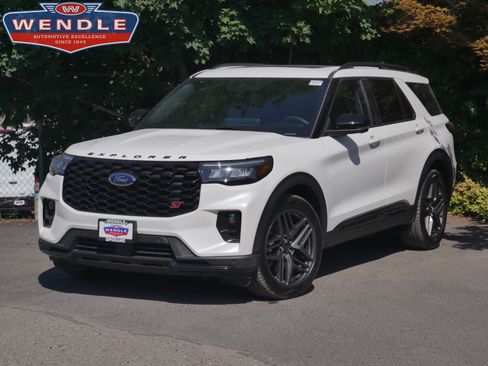 Certified 2025 Ford Explorer ST AWD/4WD image 1