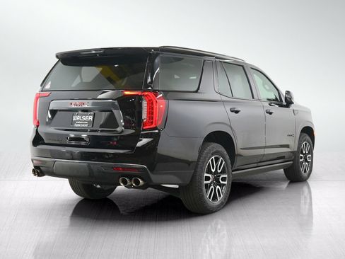 Used 2023 GMC Yukon AT4 w/ Technology Package AWD/4WD image 5