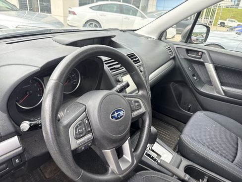 Used 2017 Subaru Forester 2.5i w/ Alloy Wheel Package AWD/4WD image 9