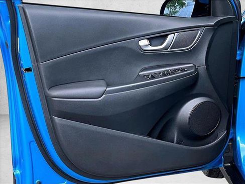 Used 2018 Hyundai Kona Limited FWD image 17