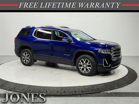 Used 2023 GMC Acadia SLE w/ Driver Convenience Package image 1