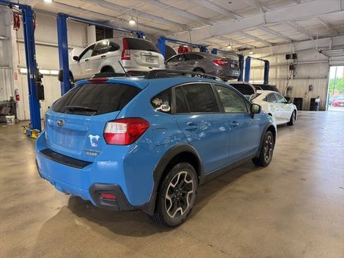 Used 2017 Subaru Crosstrek 2.0i Premium image 11