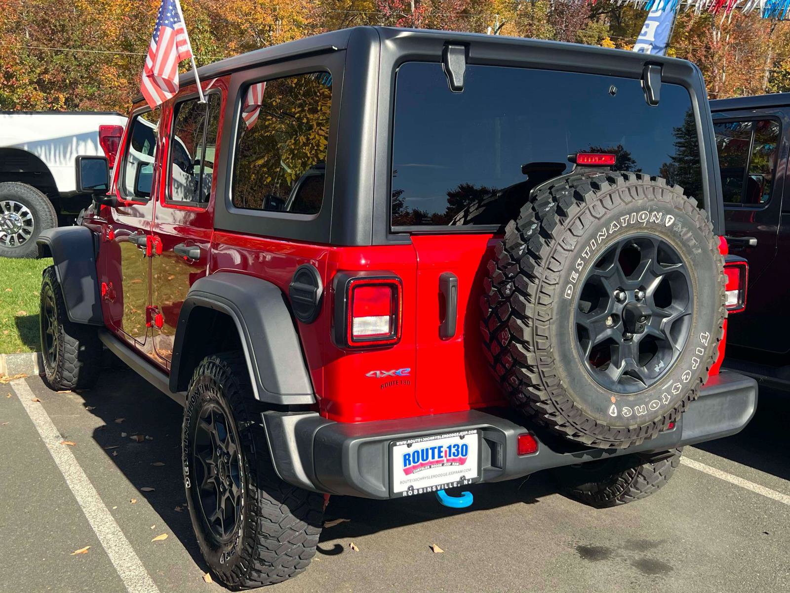 Used 2023 Jeep Wrangler Unlimited w/ Cold Weather Group AWD/4WD image 3