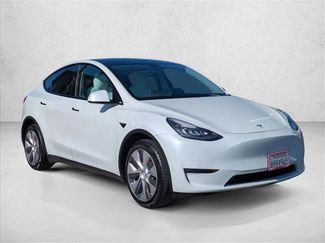 Used 2020 Tesla Model Y Long Range video 3