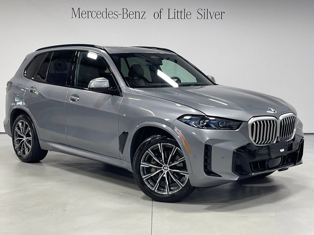 Used 2024 BMW X5 xDrive40i w/ M Sport Package AWD/4WD image 8