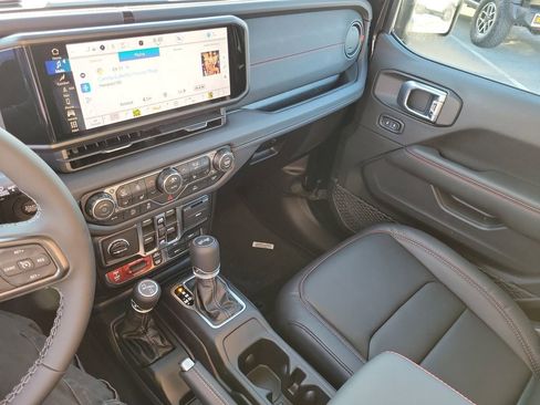 New 2026 Jeep Wrangler Unlimited Rubicon w/ Technology Group image 13