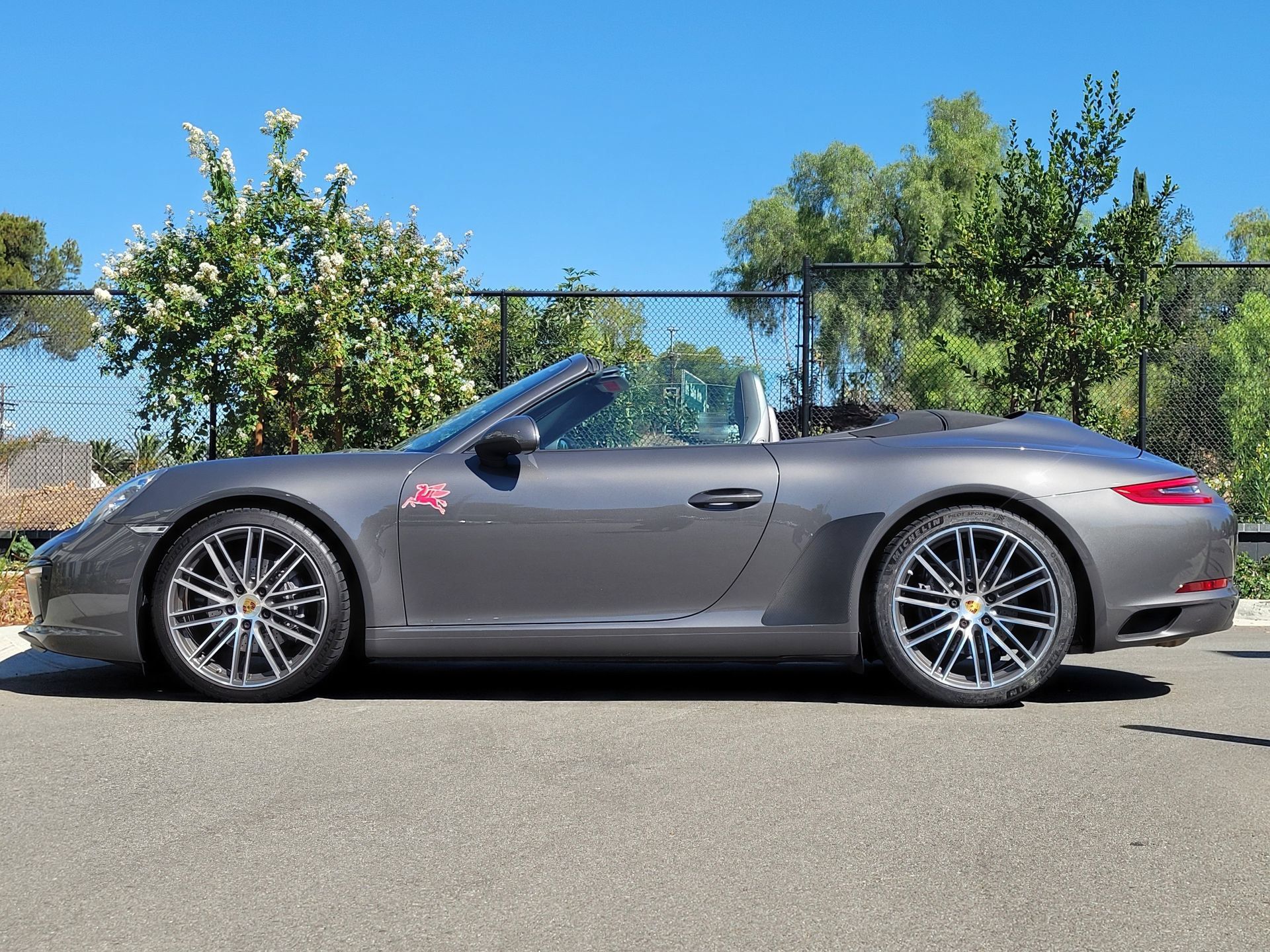 Certified 2018 Porsche 911 Carrera RWD image 2