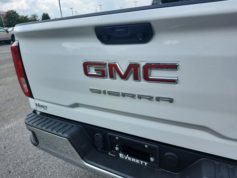 Used 2022 GMC Sierra 2500 Pro w/ Convenience Package AWD/4WD image 4