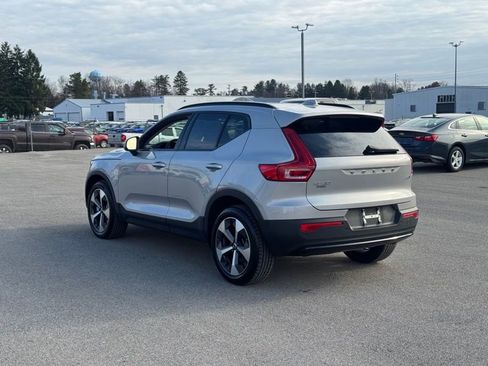 Used 2023 Volvo XC40 B5 Plus w/ Driver Assist Package AWD/4WD image 5