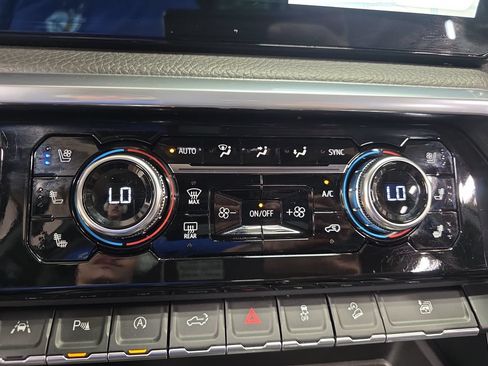 Used 2022 GMC Sierra 1500 Denali w/ Denali Reserve Package AWD/4WD image 20