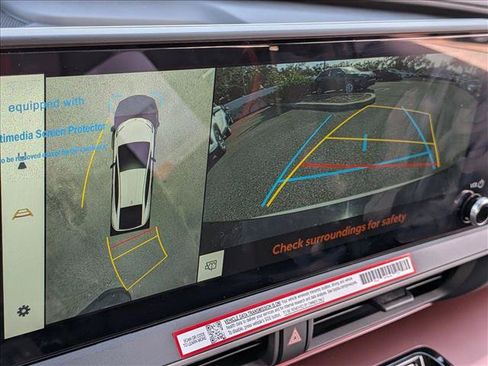 New 2026 Toyota Prius Plug-In Hybrid FWD image 12