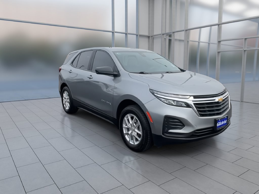 Used 2023 Chevrolet Equinox LS w/ LPO, Floor Liner Package AWD/4WD image 2