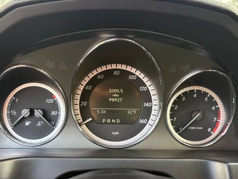 Used 2011 Mercedes-Benz C 300 Sedan image 10