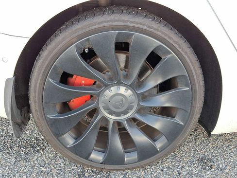 Used 2021 Tesla Model 3 Performance image 6